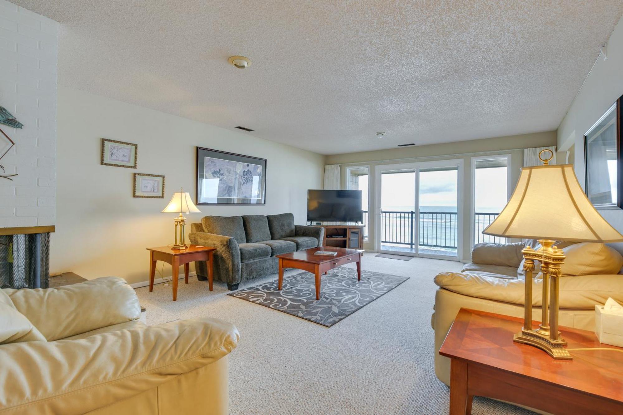 Lincoln City Condo Pool Access, Walk To Beach! Exterior photo
